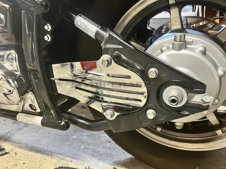 For%20Yamaha%20Dragstar%20V-Star%20XVS650%20'98-'17%20XVS1100%20'98-'09%20Classic%20Custom%20Motorcycle%20Chrome%20Skull%20Drive%20Shaft%20Cover%20-%20Image%205