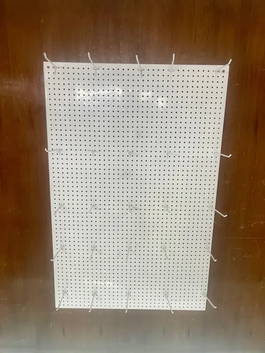 Pegboard%2029%E2%80%9D%20x%2045%E2%80%9D%20with%2024%20PCs%206%E2%80%9D%20clips%20for%20hanging%20weapons%20tools%20-%20Image%203