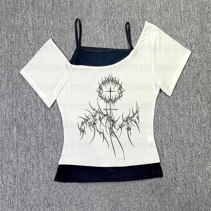 Y2K%20retro%20women's%20T-shirt,%20Harajuku%20aesthetic%20white%20and%20black%20garbage%20art%20printed%20T-shirt,%20Gothic%20clothing%20anime%20pattern%20T-shi%20-%20Image%204