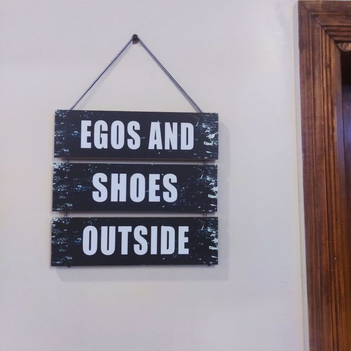 Home decoration 3 step quotation wooden hanging ego and shoes outside room home and office entrance wooden hanging
