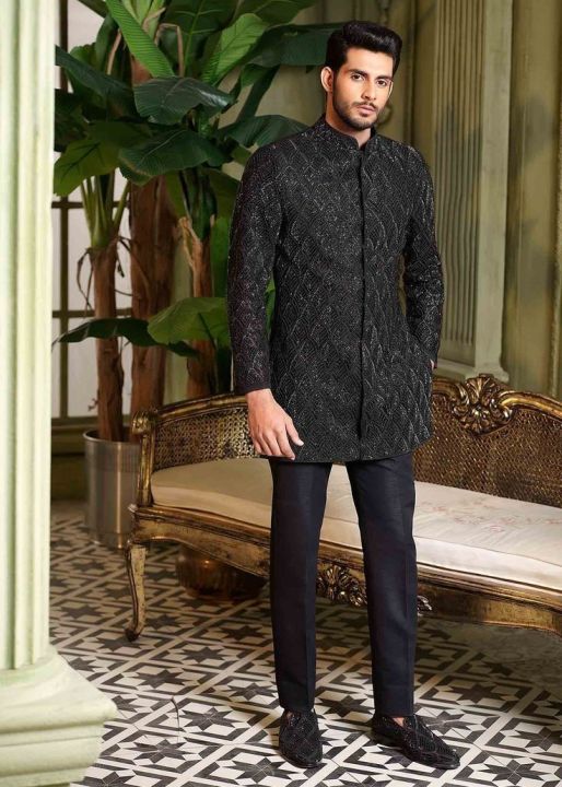 Sherwani%20for%20groom%20wear%20-%20Image%204