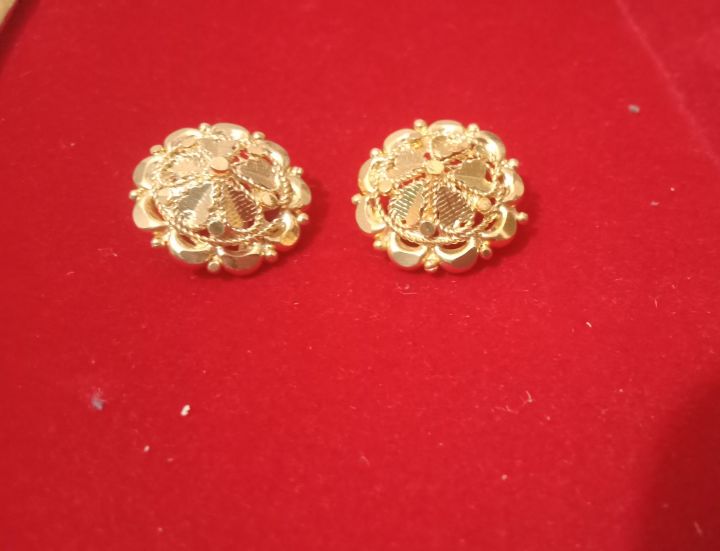 1%20years%20color%20guarantee%20gold%20plated%20small%20earrings%20for%20woman%20-%20Image%204