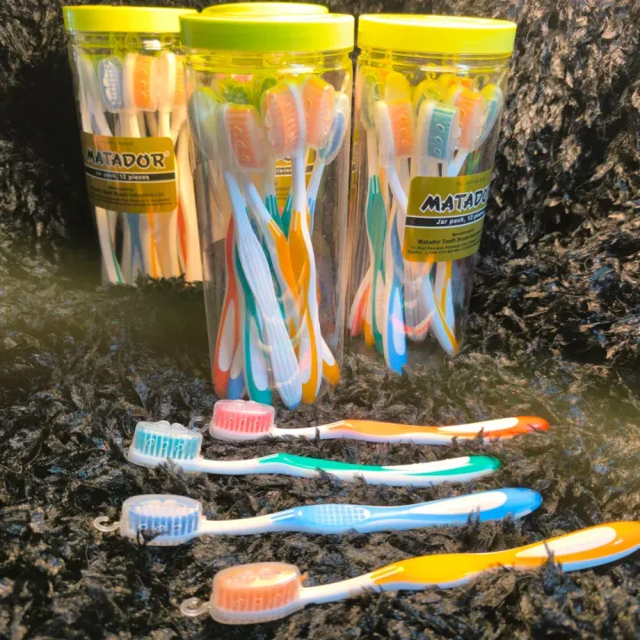 Matador%20Soft%20ToothBrush%20With%20Cap-%201%20Jar%20-12%20Pcs%20-%20Image%204