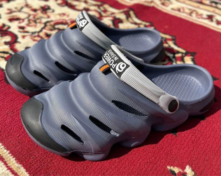 Casual%20New%20Super%20Comfortable%20Soft%20Hollow-out%20Clogs%20Breathable%20Non-Slip%20Outdoor%20Half%20Shoes%20Sandals%20for%20Men%20-%20Image%209