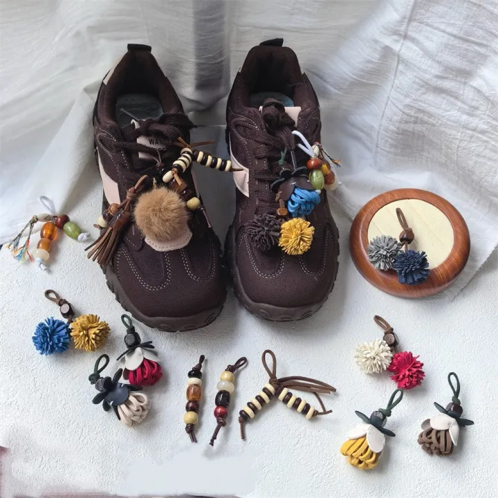 Detachable%20Shoe%20Charms%20Flower%20Pine%20Cone%20Pom%20Pom%20Tassel%20Wood%20Bead%20Kangaroo%20Decorations%20shoe%20lace%20charms%20for%20sneakers%20-%20Image%203