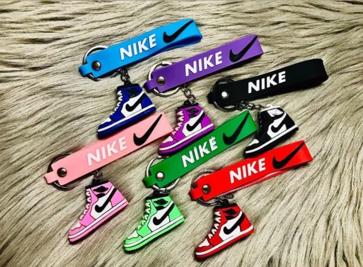 Trendy%20Nike%20Sneaker%20Keychain%20with%20Wrist%20Strap%20%E2%80%93%20Stylish%20Mini%20Shoe%20Key%20Ring%20for%20Bags%20&%20Keys%20-%20Image%202