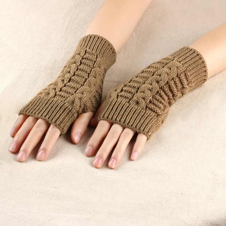Winter%20Fingerless%20Gloves%20for%20Women,%20Computer%20Short%20Warm%20and%20Extended%20Korean%20Style%20Half-Finger%20Knitted%20Flat%20Gloves%20-%20Image%205