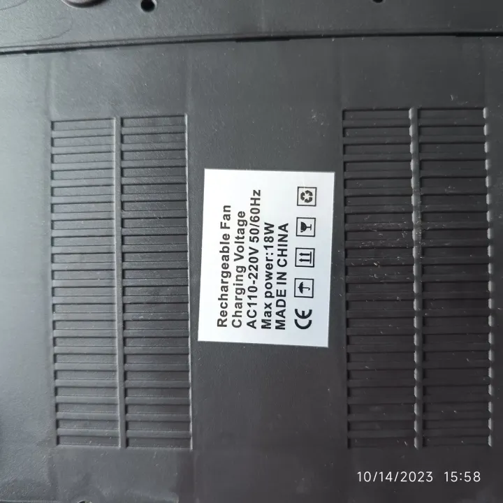 12%20inch%20Rechargeable%20DC%20Solar%20fan%20(Free%20Bulb)%20Energy%20Table%20Fan%20with%20Nigh%20light%20free%20solar%20panel%20-%20Image%2010