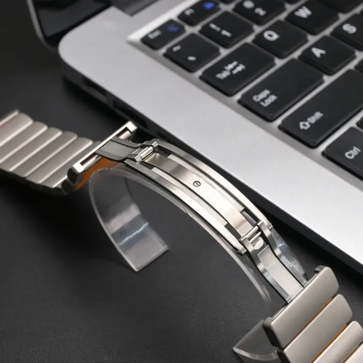 Titanium%20Metal%20Band%20For%20Apple%20Watch%20Ultra%203%202%2049mm%20Series%2011%2010%2046mm%209%208%207%2045mm%20Butterfly%20Clasp%20Men%20Strap%20For%20iWatch%206%20SE%203%2044mm%20-%20Image%205