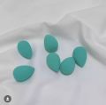 PACK OF 2 PRIMARK BEAUTY BLENDER. 