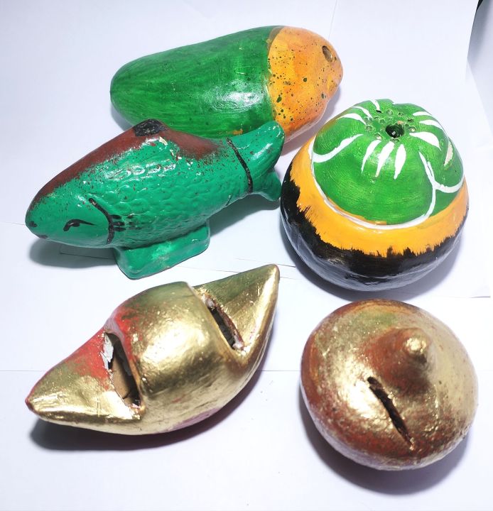 5%20pieces%20clay%20showpiece%20and%20toys%20-%20Image%203