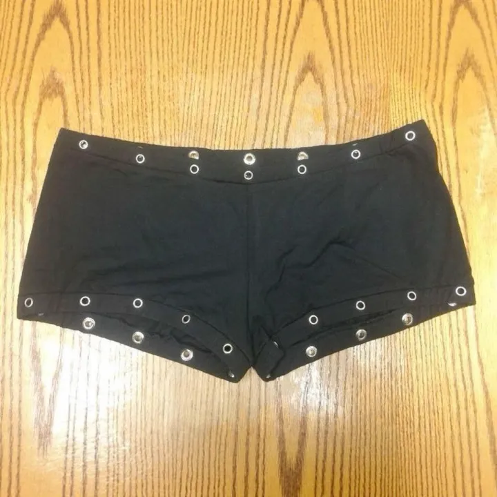 Summer%20New%20European%20and%20American%20Style%20High%20Street%20Punk%20Gothic%20Style%20Slim%20Fit%20Women's%20Y2K%20Shorts%20Aesthetic%20Hot%20Girl%20Shorts%20-%20Image%206