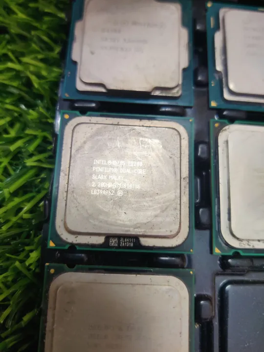 Intel%20Core%202%20Duo%20E8400,%20E4500%20&%20Pentium%20E2200%20Desktop%20Processor%20%7C%20LGA%20775%20Socket%20-%20Image%208