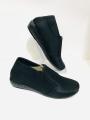 Black Sneakers for Ladies ang Girls . All aged women usable Black Sneakers for Regular Use . Long Lasting and Good Quality Sneakers for Women. 