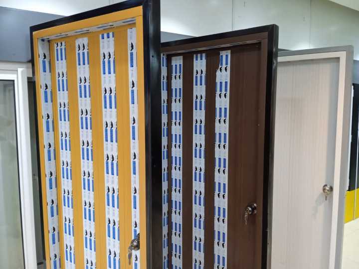 PVC%20DOOR%20AND%20FRAME%20-%20Image%203
