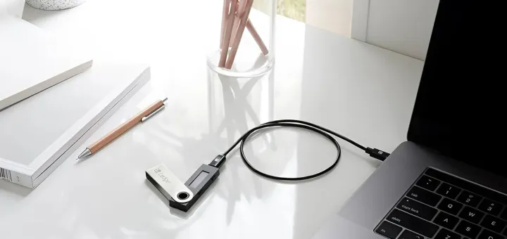 Ledger%20Nano%20S%20Plus%20Hardware%20wallet%20-%20Image%203