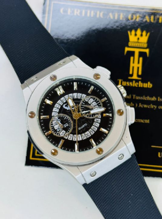 Huboler%20Watch%20with%20Master%20Lock%20And%20Date%20Working%20Premium%20Quality%20(Perfect%20Gift%20For%20Men)%20-%20Image%207