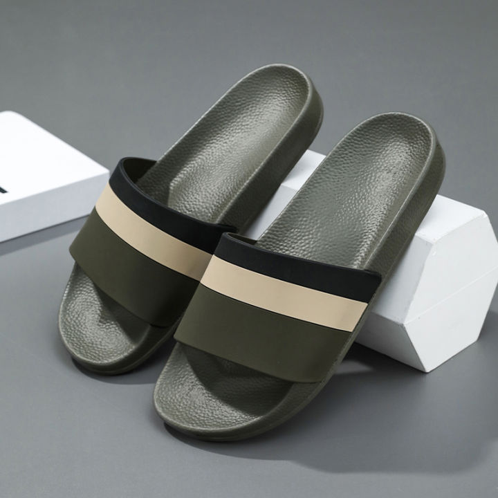 2025%20Fashion%20men's%20and%20women's%20slippers%20Summer%20flat%20sandals%20Light%20family%20bathroom%20slippers%20couple%20indoor%20non-slip%20shower%20shoes%20-%20Image%202
