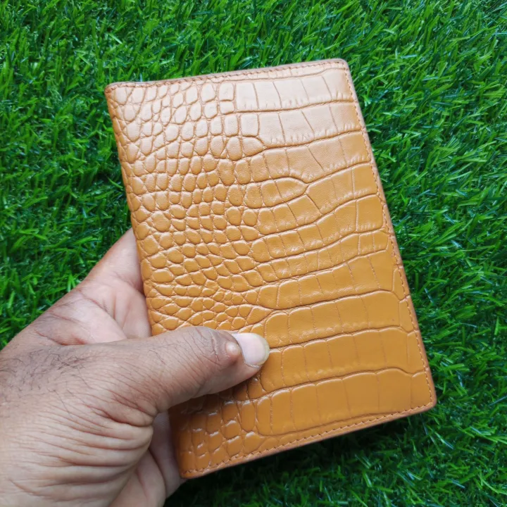 MODEL:%20NL-08%20Pure%20Cow%20Leather%20Stylish%20Passport%20Holder%20-%20Image%203