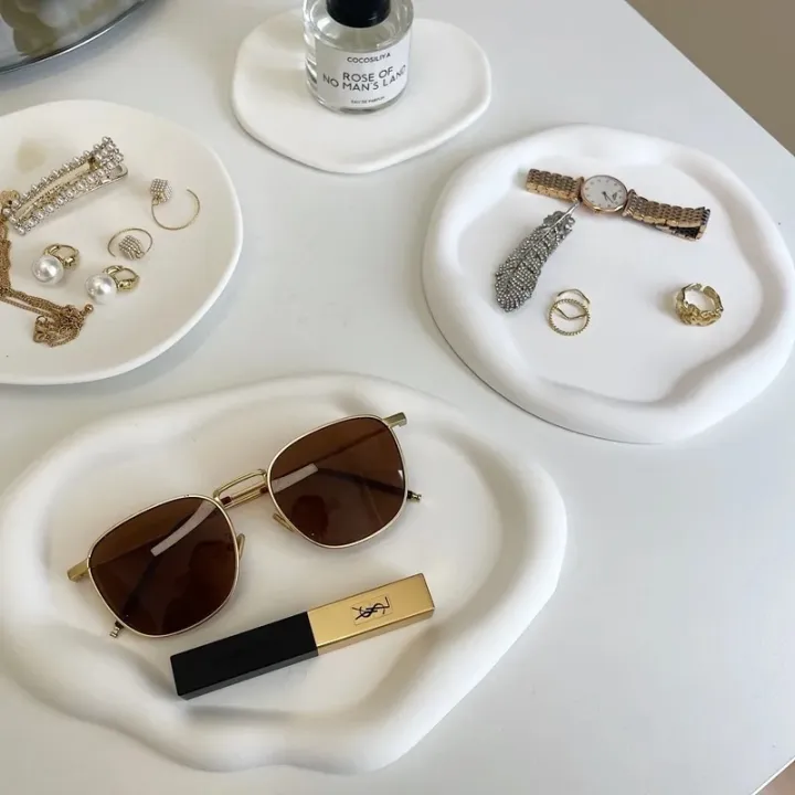 Irregular%20Tray,%20Cloud%20Shape%20Concrete%20Dish,%20Jewellery%20Storage%20Plate%20-%20Image%202