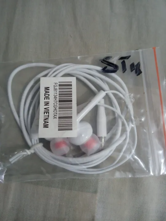 Handsfree,White%20Colour,Made%20In%20Vietnam%20-%20Image%202