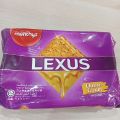 munchys lexus  sandwich calcium cracker 95 gm. 