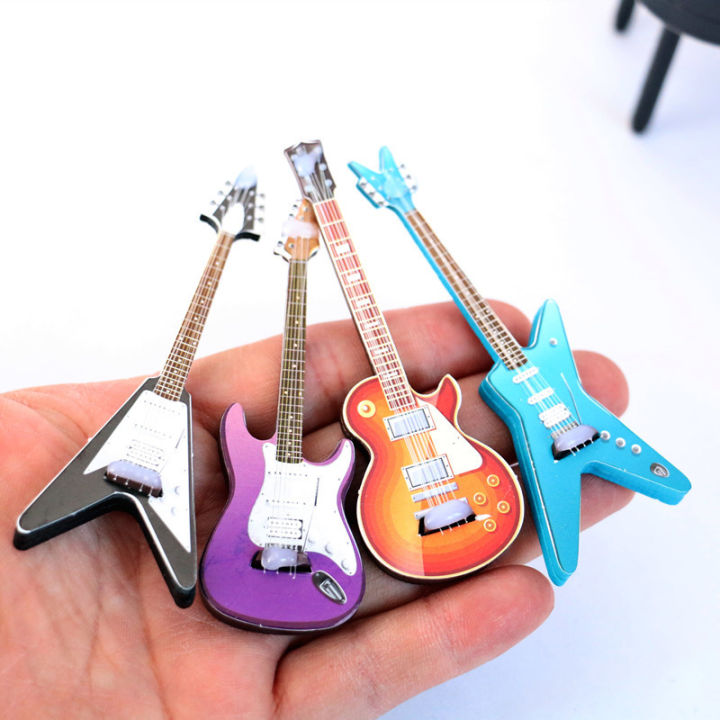 1Pcs%201/12%20Dollhouse%20Guitar%20Toys%20Dollhouse%20Musical%20Instrument%20Model%20Dolls%20House%20Decoration%20Accessories%20-%20Image%203