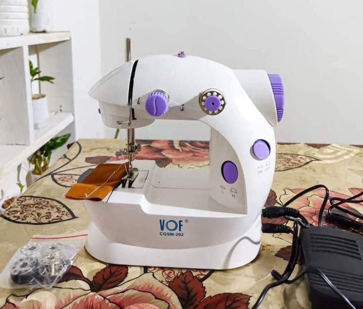 mini%20sewing%20machine%20-%20Image%207