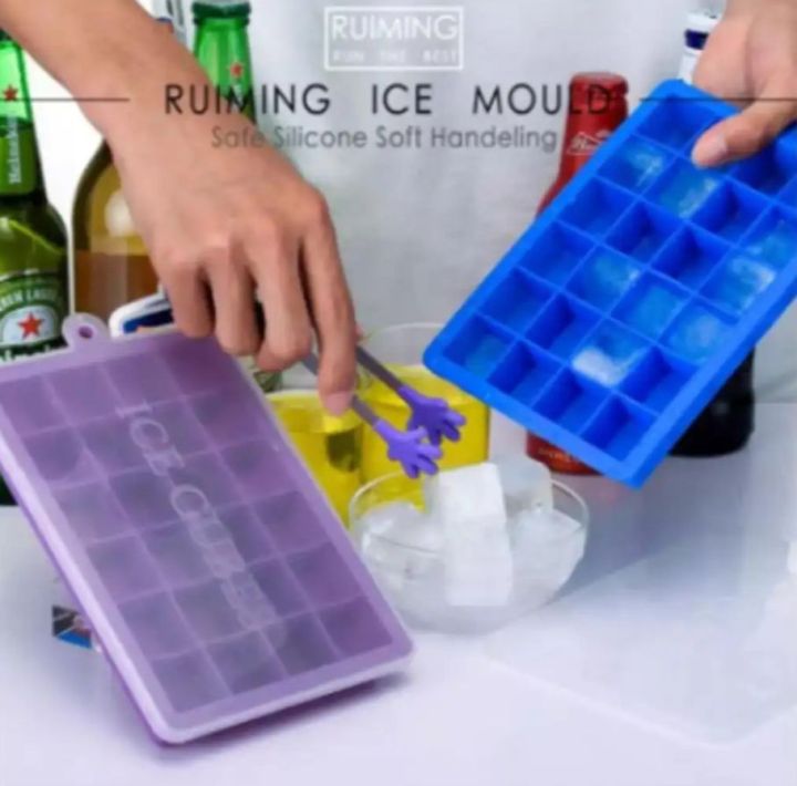 Ice%20Grib%20Ice%20Tray%20Designed%20to%20be%20ice%20proof,%20ensuring%20long-lasting%20functionality%20-%20Image%203