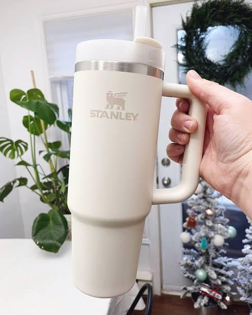 Stanley%20Thumblers%20Original%20(water%20bottle)%20Stainless%20steel%20-%20Image%207