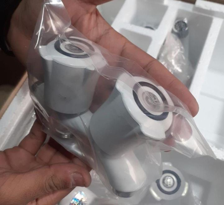 classic%20pvc%20head%20brass%20bath%20set%207%20piece%20complete%20with%20pipe%20shower%20-%20Image%204