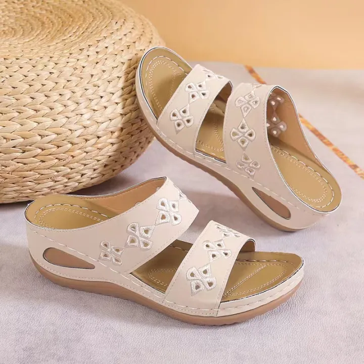 New%20Women%20Slippers%20Embroider%20Flowers%20Leather%20Women's%20Sandals%20Outdoor%20Light%20Casual%20Wedges%20Slippers%20Slip%20on%20Summer%20Shoes%20for%20Woman%20-%20Image%204