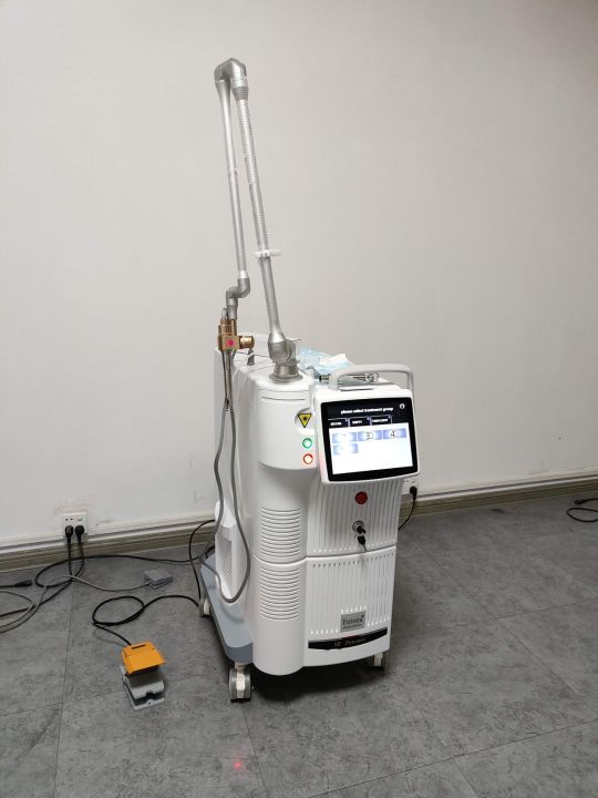 2024%20Hot%20price%20professional%20fractional%20Co2%20laser%20machine%20/%20co2%20fractional%20laser%20machine%20resurfacing%20-%20Image%202