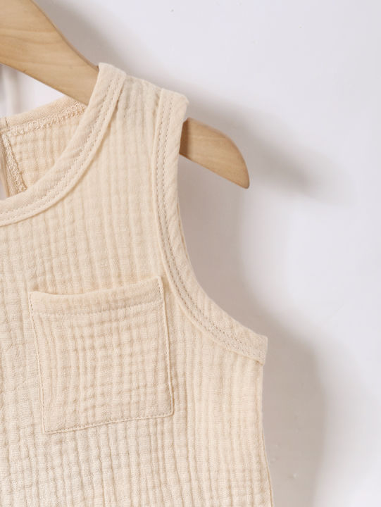 Baby%20Boy%20Fashionable%20Casual%20Summer%20Top%20And%20Shorts%20Set%20In%20Textured%20Fabric%20With%20Pockets%20-%20Image%203