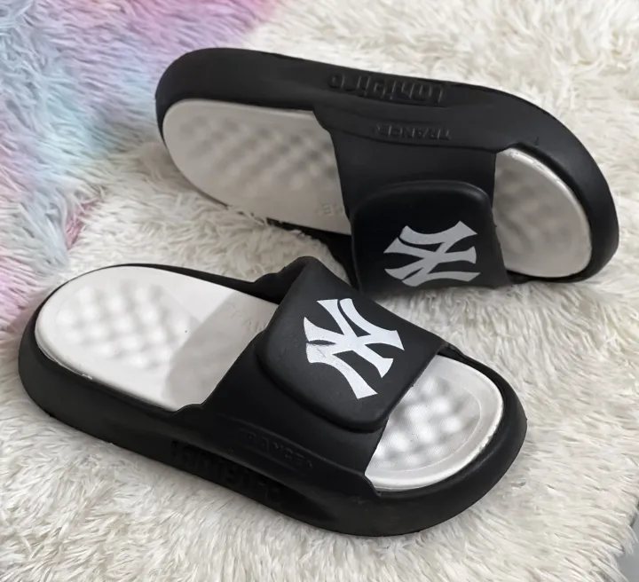 New%20Mens%20Trendy%20Super%20Soft%20Ultra%20Comfortable%20Thick-Sole%20DoubleCush%20EVA%20Slides%20Sandals%20-%20Image%202