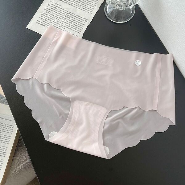 Spring%20and%20summer%20thin%20breathable%20ice%20silk%20seamless%20underwear%20women's%20mid-waist%20solid%20color%20girls%20ultra-thin%20mask%20pants%20ladies%20underwear%20-%20Image%206
