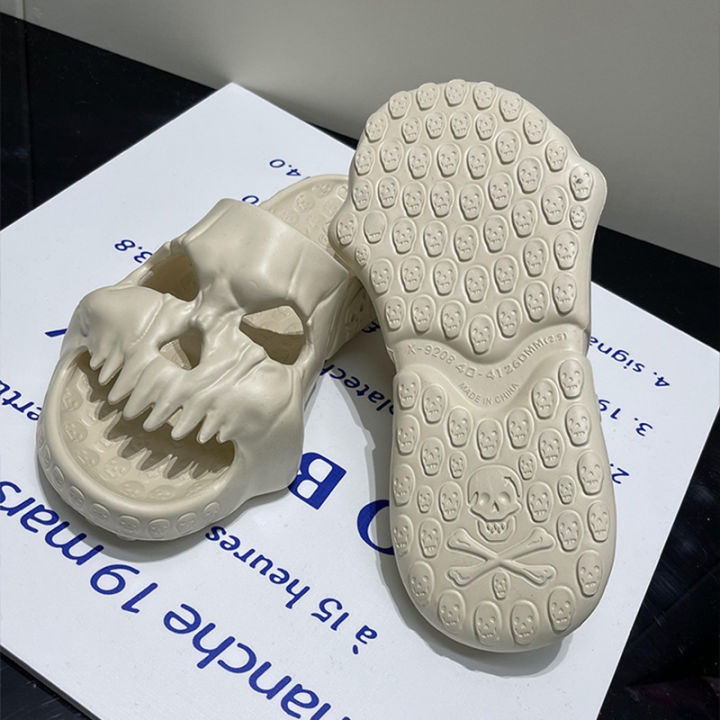 Halloween%20Skull%20Relief%20Design%20Men%20Slippers%20Couple%20Outdoor%20Fun%20Slides%20Thick%20Bottom%20of%20Beach%20Non-slip%20Casual%20Women%20Sandals%20-%20Image%207