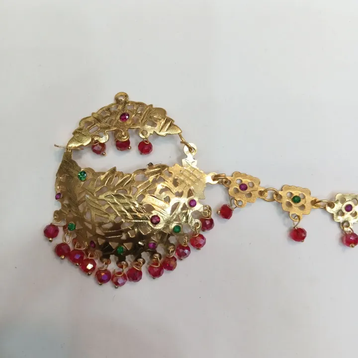 Gold-Plated%20Traditional%20Bridal%20Manjus%20Nath%20with%20Red%20Beads%20%E2%80%93%20Raaikal%20Jewels%20-%20Image%202