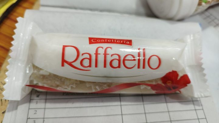 Raffaello%20chocolate%2030g%20-%20Image%202