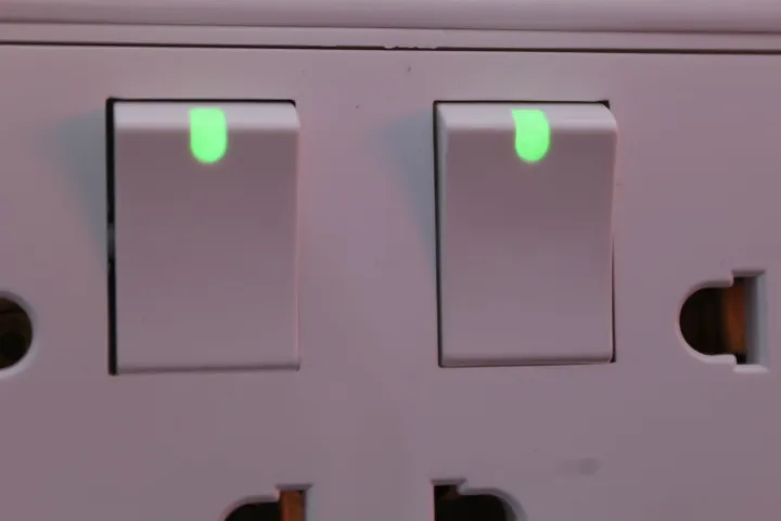 Double%20Light%20Plug%205%20in%201%20socket%20universal%20Multi%20functional%20socket%20maximum%20current%2010%20Amp%20220%20Volt%20AC.%20-%20Image%204