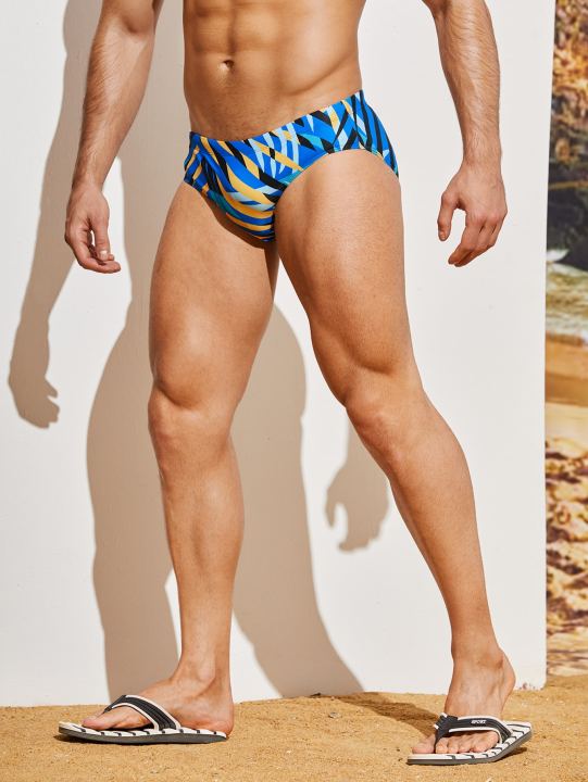Men's%20sporty%20triangle%20swim%20shorts%20with%20geometric%20pattern%20print,%20quick-drying%20swim%20shorts%20suitable%20for%20pools%20and%20beaches%20-%20Image%203