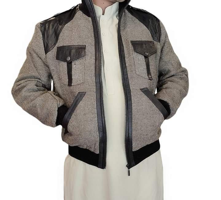 Chitrali%20woollen%20Coat%20For%20Man's%20-%20Image%204