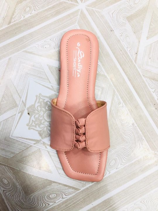 Slim%20and%20Flat%20Fashionable%20Shoes%20for%20Women%20and%20Girls%20%7C%20Button%20shoes%20-%20Image%209