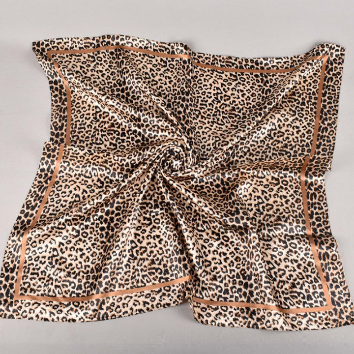 90*90cm%20Hair%20Scarf%20Women%20Fashion%20Designer%20Beautiful%20Flowers%20Foulard%20Soft%20Satin%20Shawl%20Kerchief%20Square%20Silk%20Scarfs%20Neck%20Headscarf%20-%20Image%204