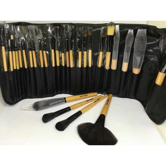 Bobbi%20brown%20brush%20sat%2024pc%20-%20Image%202