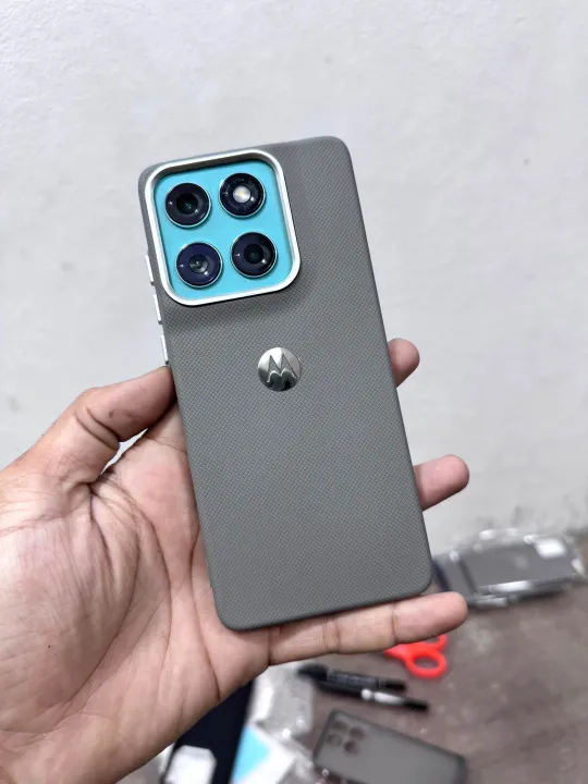 Motorola%20Edge%2060%20fusion%20slim%20protective%20soft%20back%20&%20ARMOUR%20cover%20With%20leather%20texture%20-%20Image%205