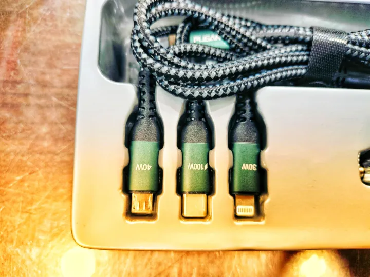 Pugan%20100W%20car%20charger,super%20fast%20charger%20for%20car,Quick%20charger.100W%20USB%20pugan%20car%20first%20charger%20with%203in1%20cable%20type%20C%20lighting%20cable%20and%20micro%20USB%20-%20Image%206