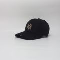 NY Baseball Cap. 