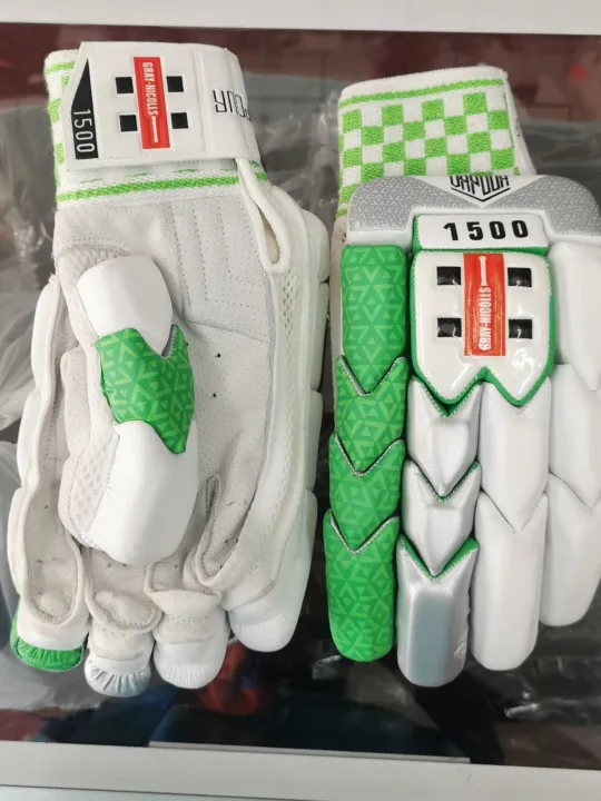 GRAYNICOLLS%20BATTING%20GLOVES%20-%20Image%202