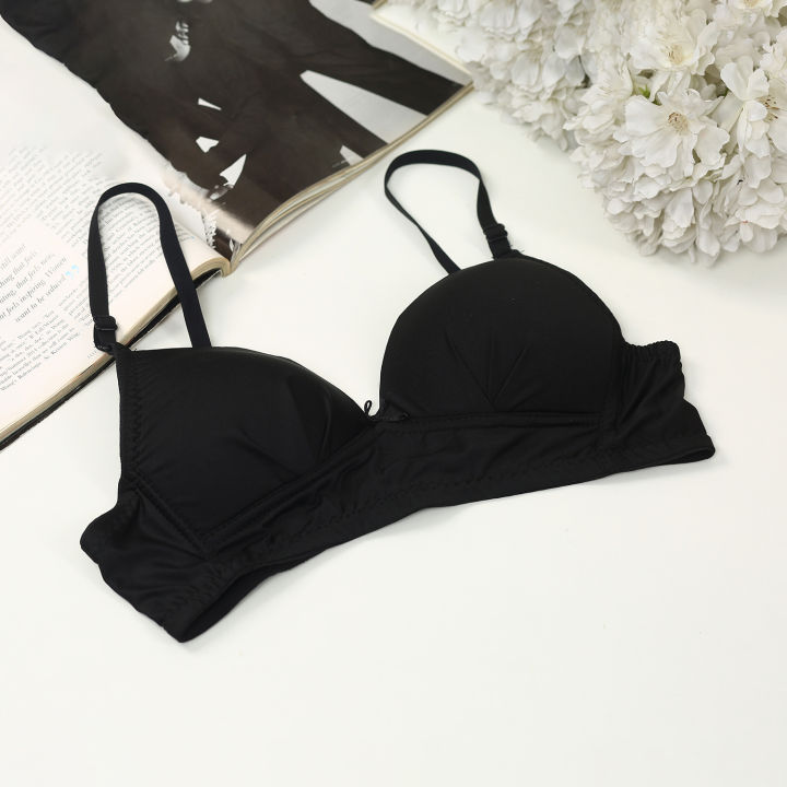 Black%20Cotton%20Foam%20Wireless%20Bra%20for%20Women%20-%20Adjustable%20Straps,%20Multiple%20Sizes%20(32B-38B)%20-%20Image%205